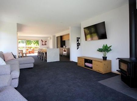15 Hepburn Lane Villa แฮนเมอร์สปริงส์ ภายนอก รูปภาพ